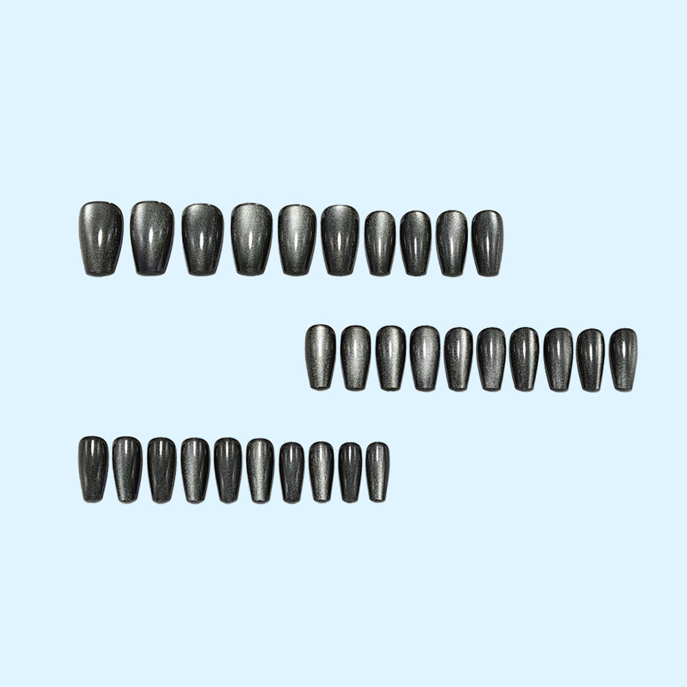 Artificial Nails in Elegant High Gloss Finish Bowlift