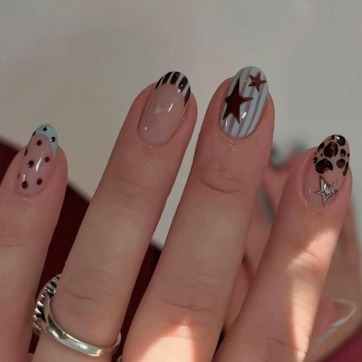 Artistic Patterned Nail Art Set Bowlift