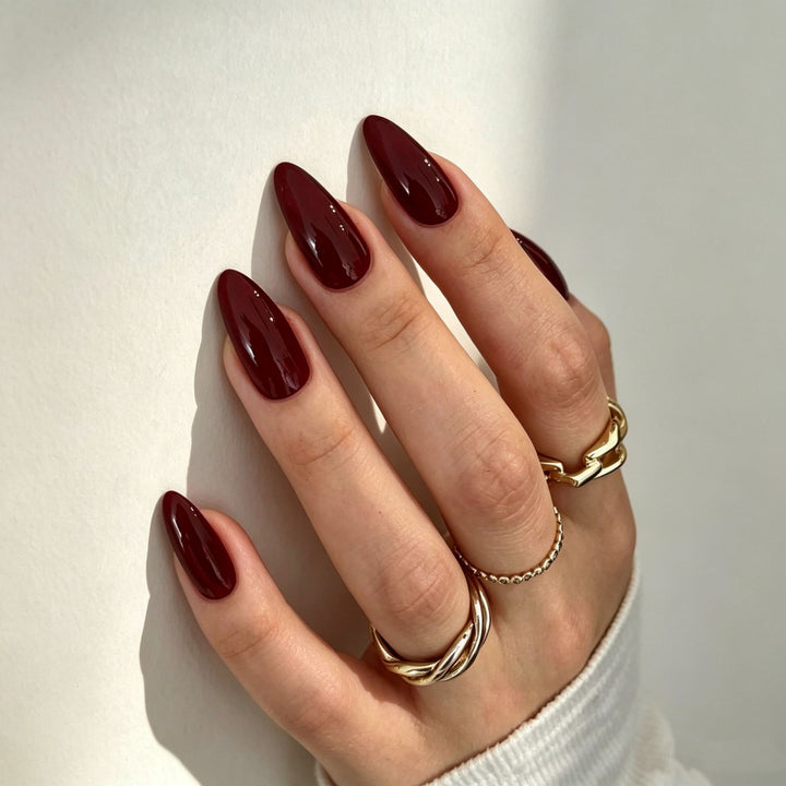 Elegant Press-On Nail Tips with Decorative Bow Bowlift