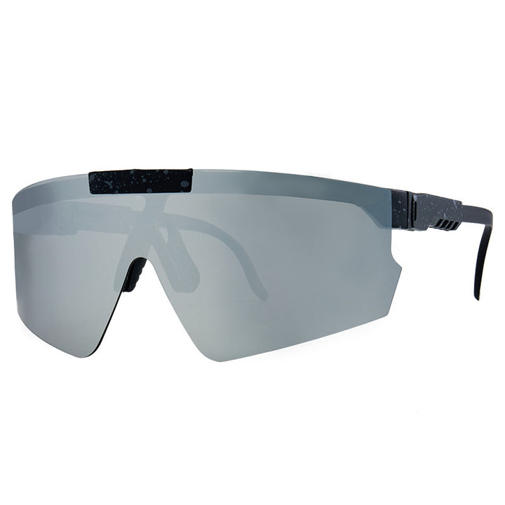 Women's sport sunglasses in modern design with large lenses Bowlift
