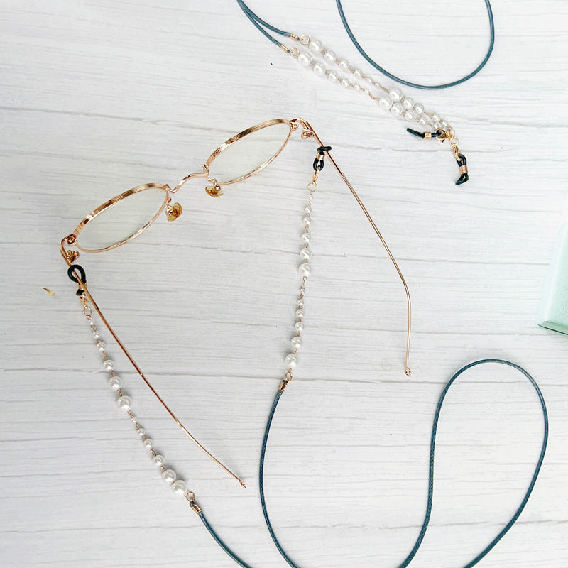 Pearl-Accented Eyewear Holder Chain Bowlift