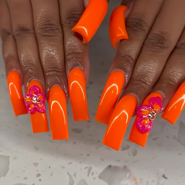 Glamorous Press-On Nail Extensions with Artistic Flower Design Bowlift