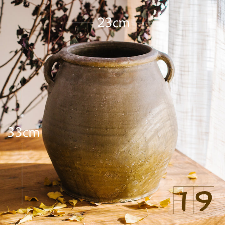 Rustic ceramic pot with handmade design Bowlift