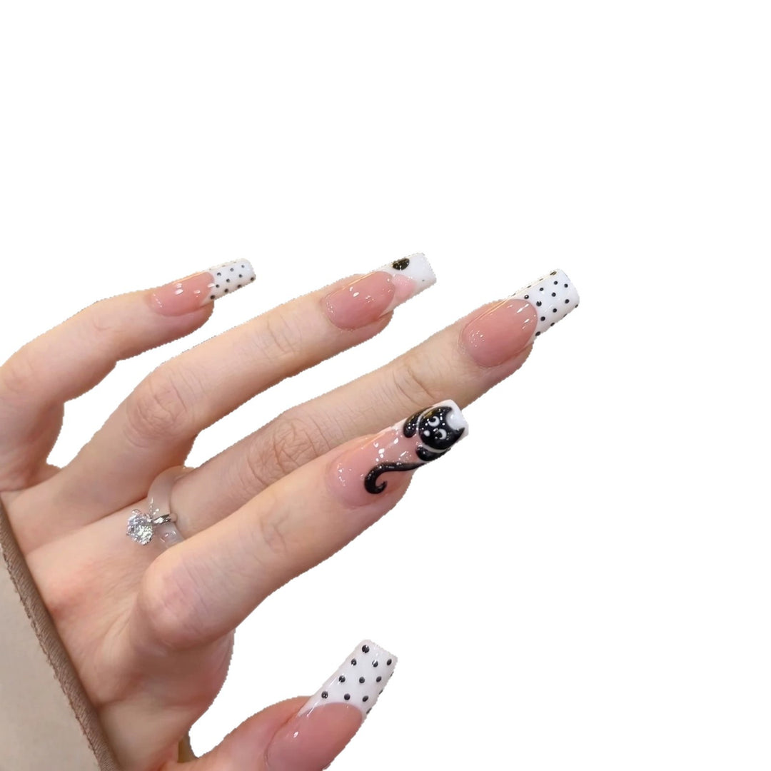 Cat-Themed Nail Art Set Bowlift