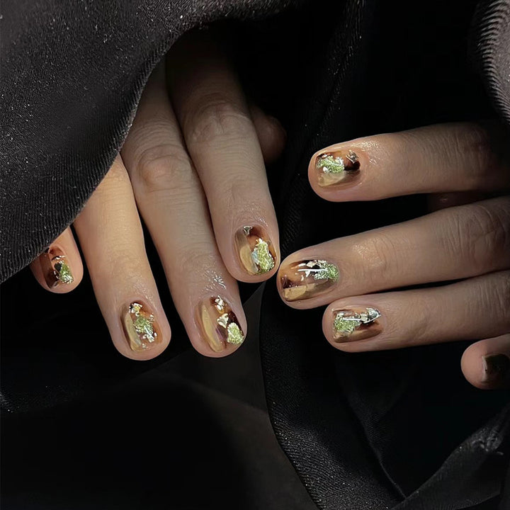 Artistic Press-On Nail Design Bowlift