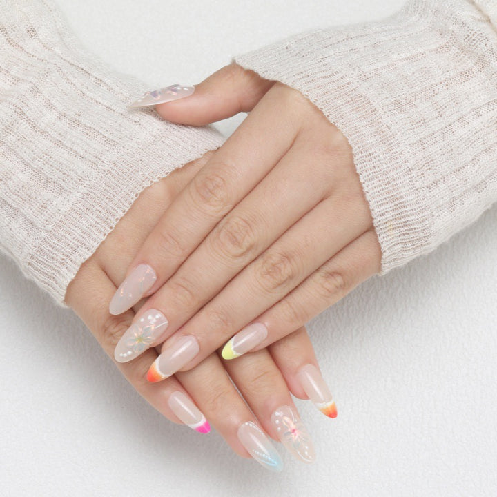 Artistic Nail Set with Floral Motifs Bowlift