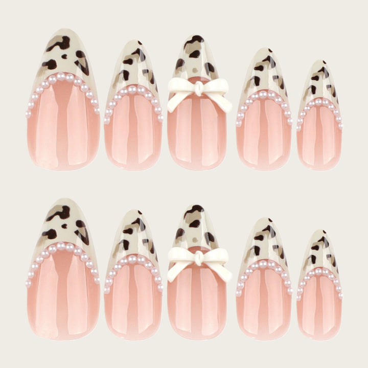 Artistic Press-On Nail Set with Bow and Animal Print Bowlift