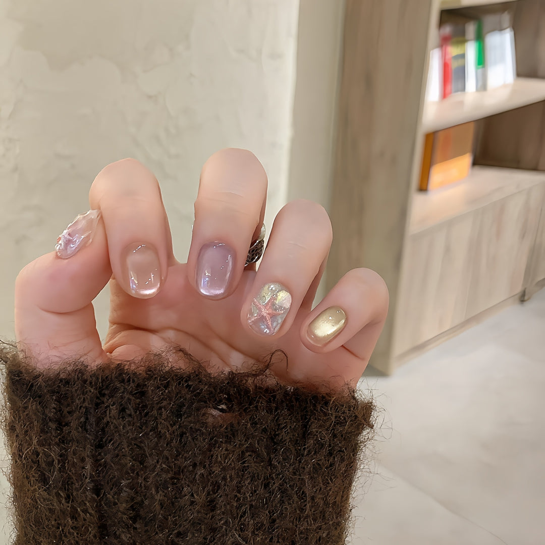 Artificial Nail Set with Shimmering Accents Bowlift