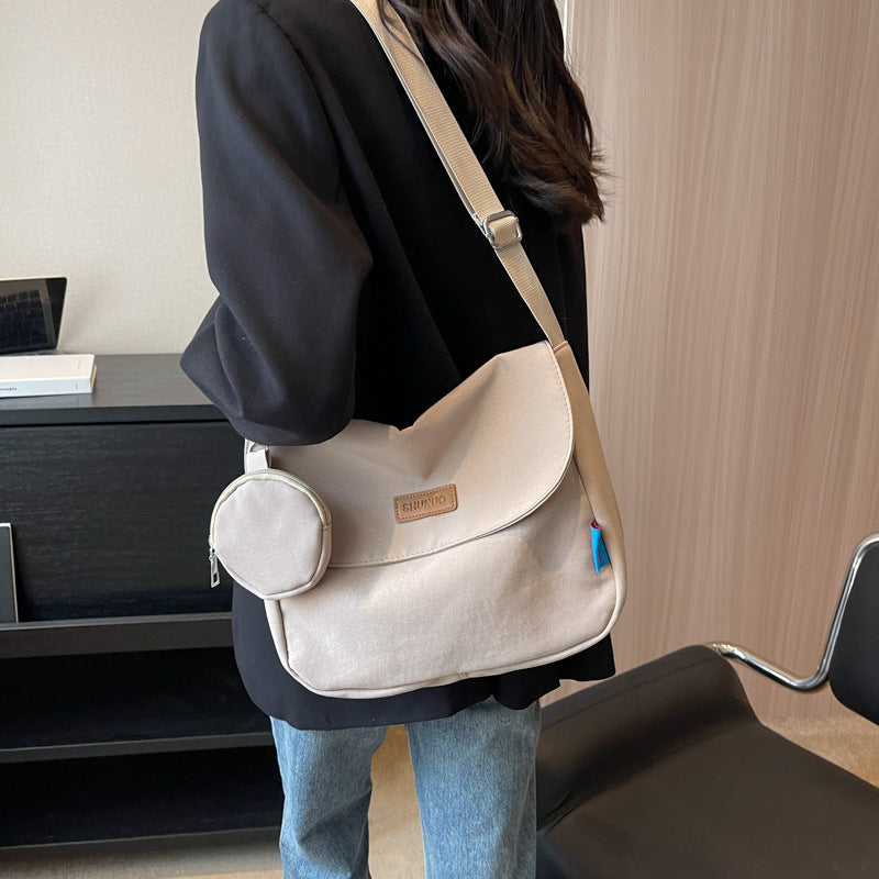 Everyday-friendly shoulder bag Bowlift