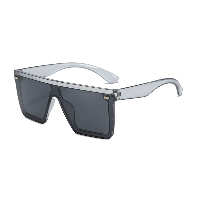 Women's Sporty Oversized Sunglasses with Modern Frame Bowlift