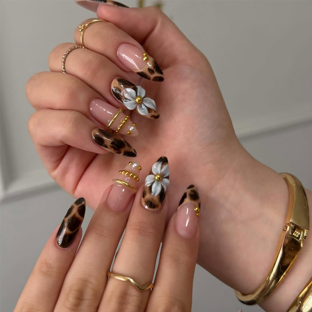 Artful stiletto nails with flower and leopard design Bowlift