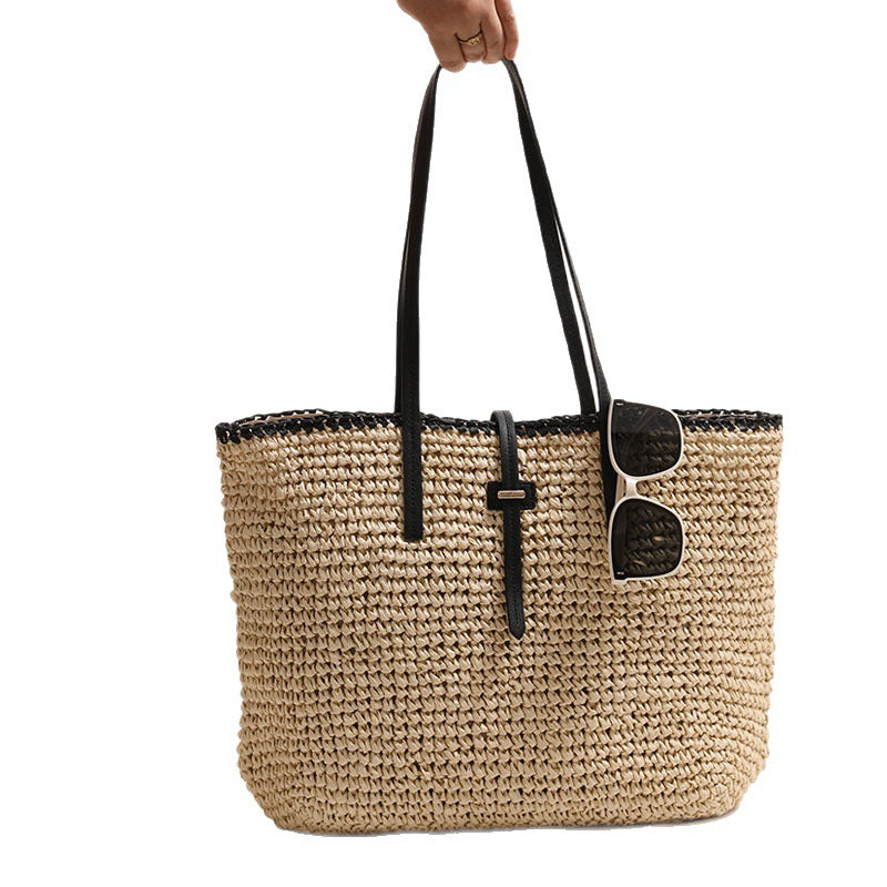 Stylish and spacious wicker bag Bowlift