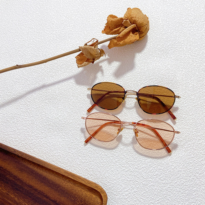 Fashionable Glasses in Elegant Design Bowlift