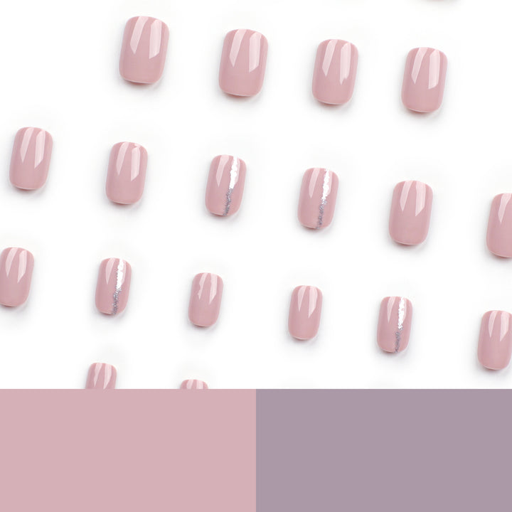 Nail art with elegant glitter accent Bowlift