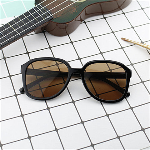Women's Fashionable XXL Sunglasses with Sturdy Frame Bowlift