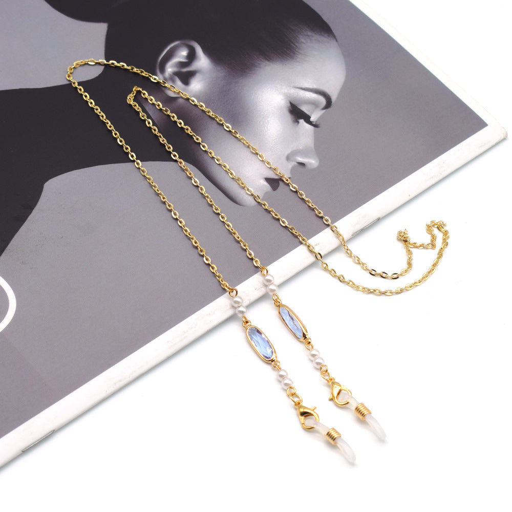Elegant Eyewear Chain with Decorative Accents Bowlift