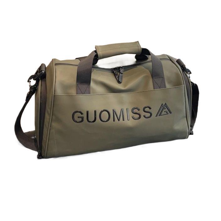 Sporty travel bag with many organizational pockets Bowlift
