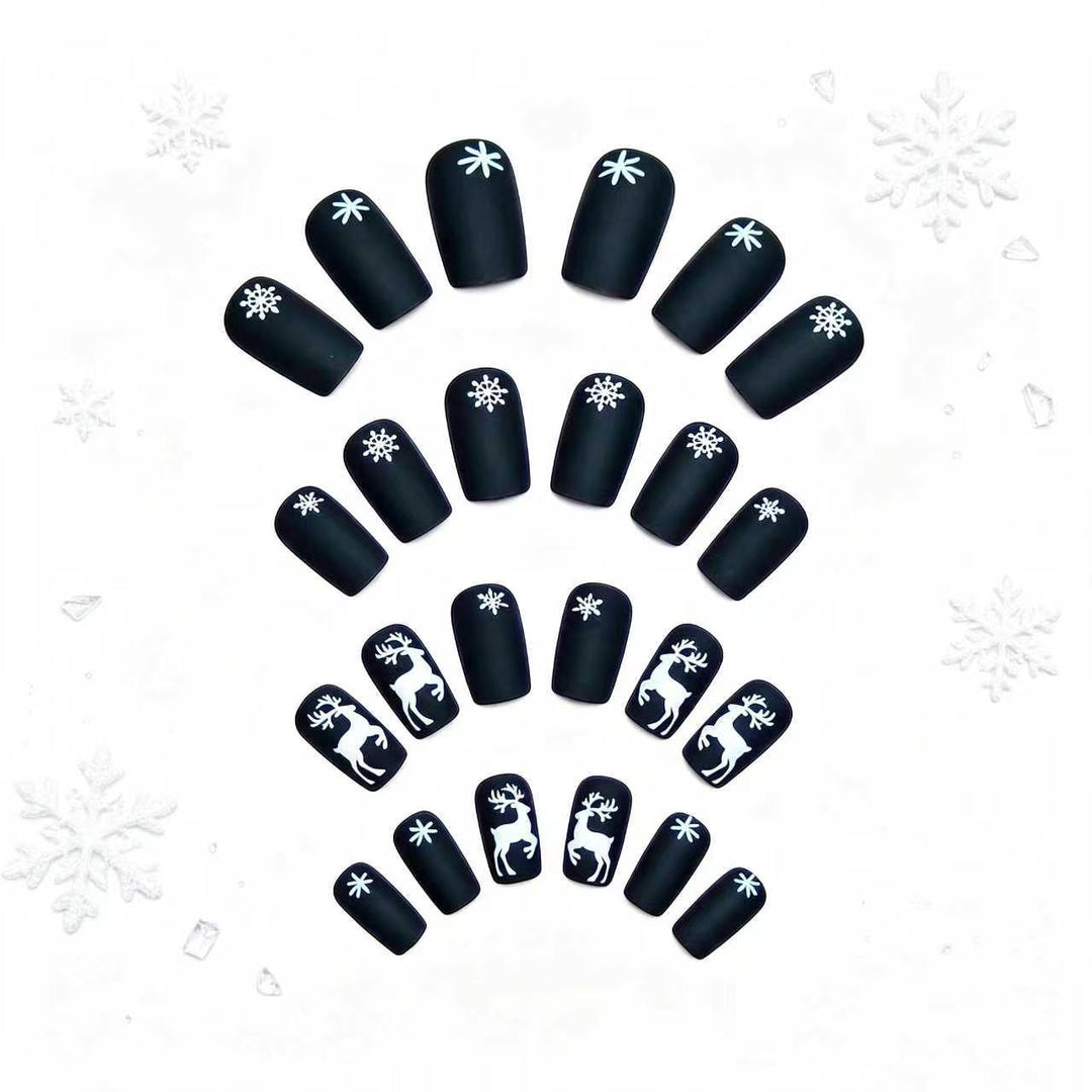 Artistic Holiday-Themed Nail Art Bowlift