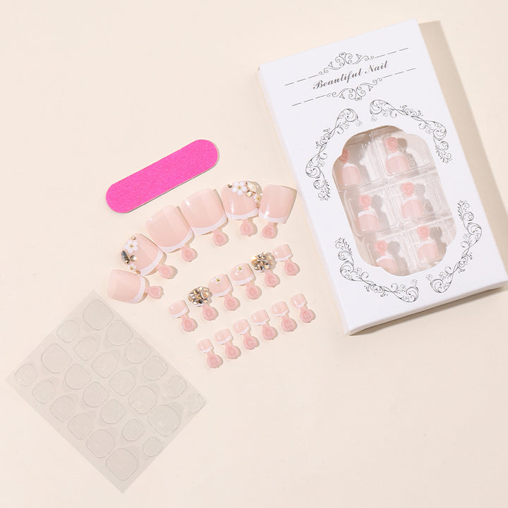 Artificial nail set with elegant jewelry details and excellent wearing comfort Bowlift