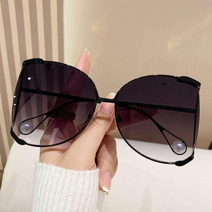 Ladies fashionable glasses with elegant pearl decor Bowlift