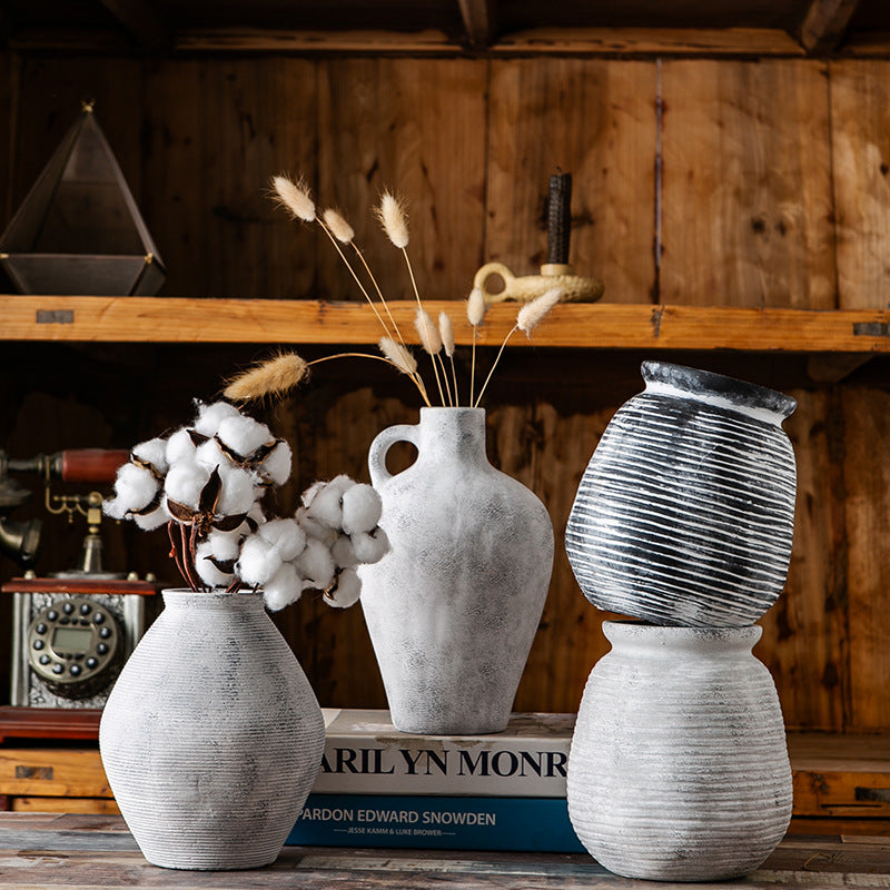 Decorative ceramic vase Bowlift
