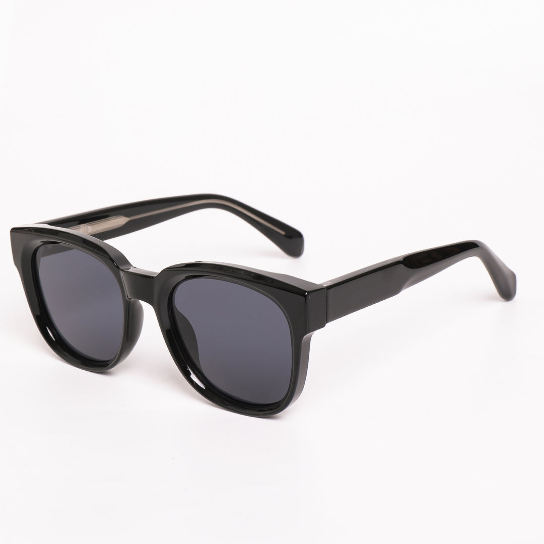 Ladies fashionable sunglasses in elegant square design with UV protection Bowlift
