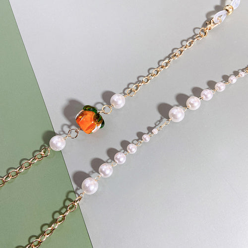Elegant necklace with pearls and rubies Bowlift
