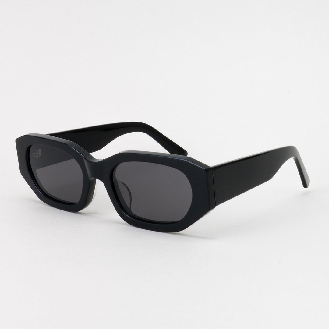 Women's fashionable sunglasses in stylish, oversized design Bowlift