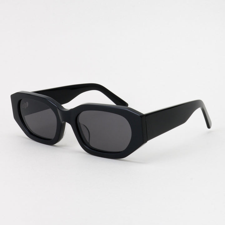 Women's fashionable sunglasses in stylish, oversized design Bowlift