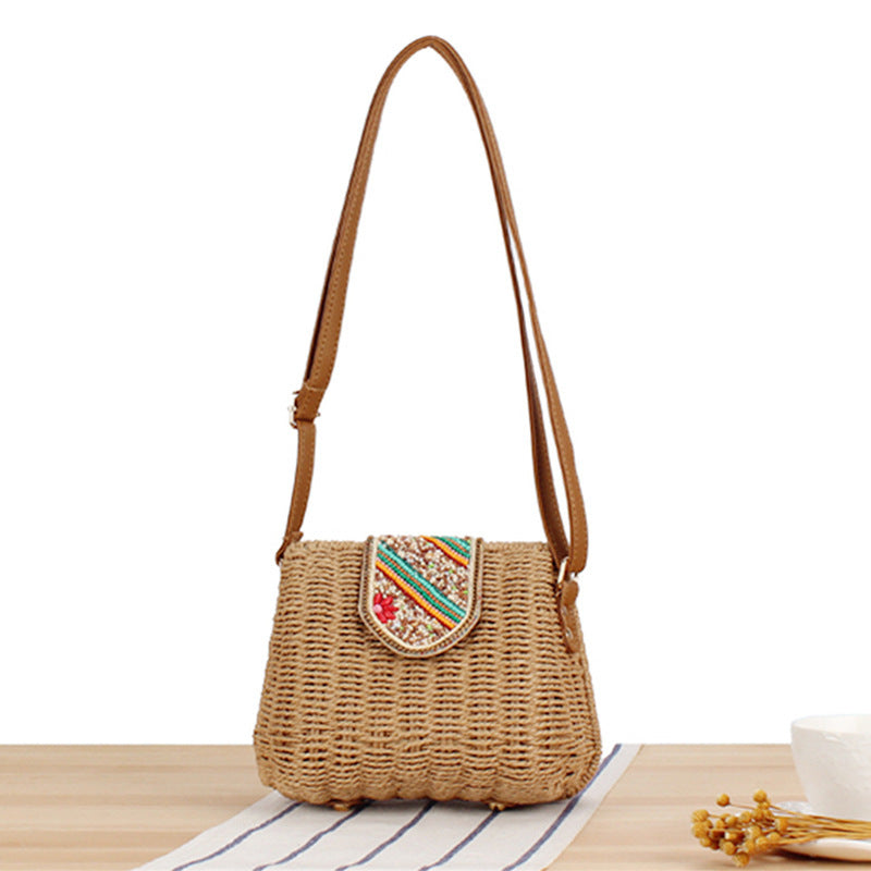 Handbag in Playful Boho Style Bowlift
