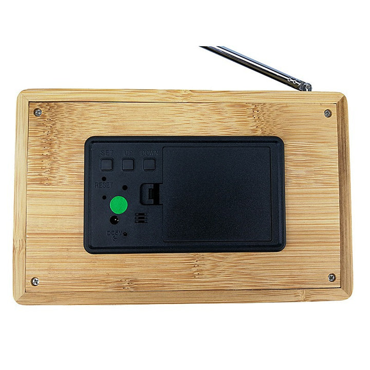 Digital radio alarm clock with temperature display Bowlift