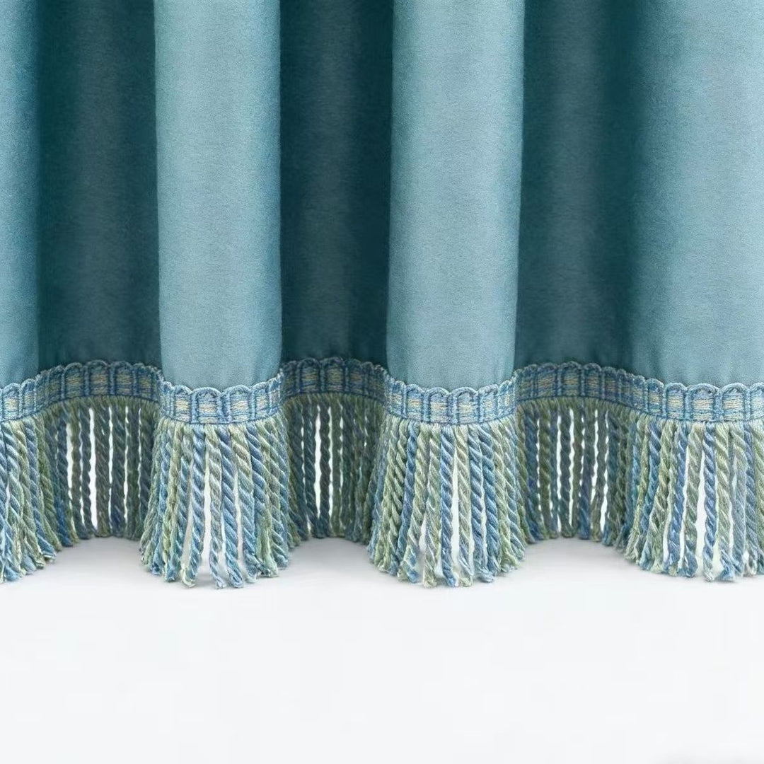 Noble curtain with fringe trim Bowlift