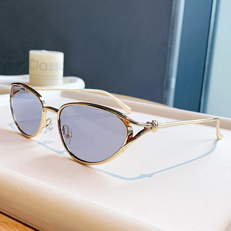 Women Cat-Eye Sunglasses with Elegant Golden Frame and Polarized Lenses Bowlift