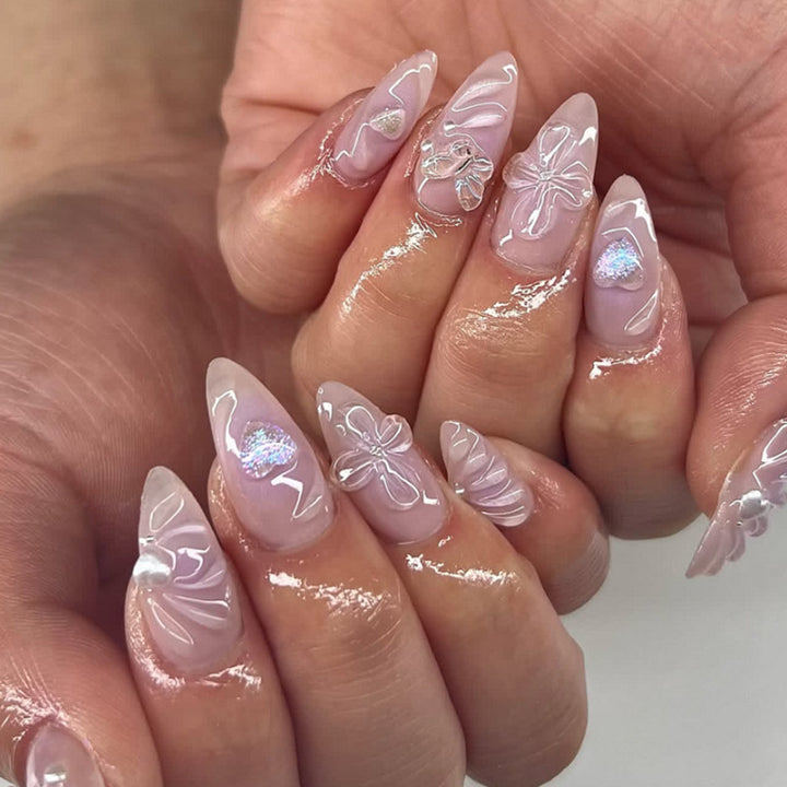 Elegant artificial nails with floral accents Bowlift