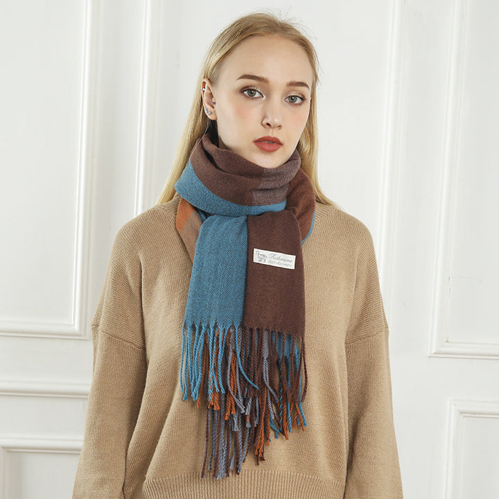 Ladies stylish patterned scarf Bowlift