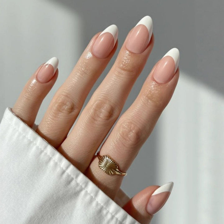 Elegant French Manicure Artificial Nails Bowlift
