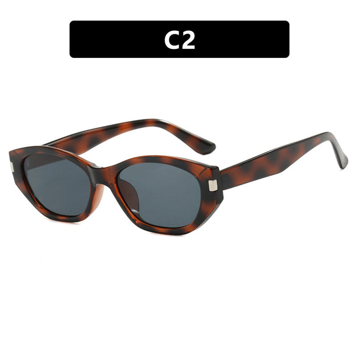 Women's fashionable cat-eye sunglasses with elegant, transparent frame Bowlift