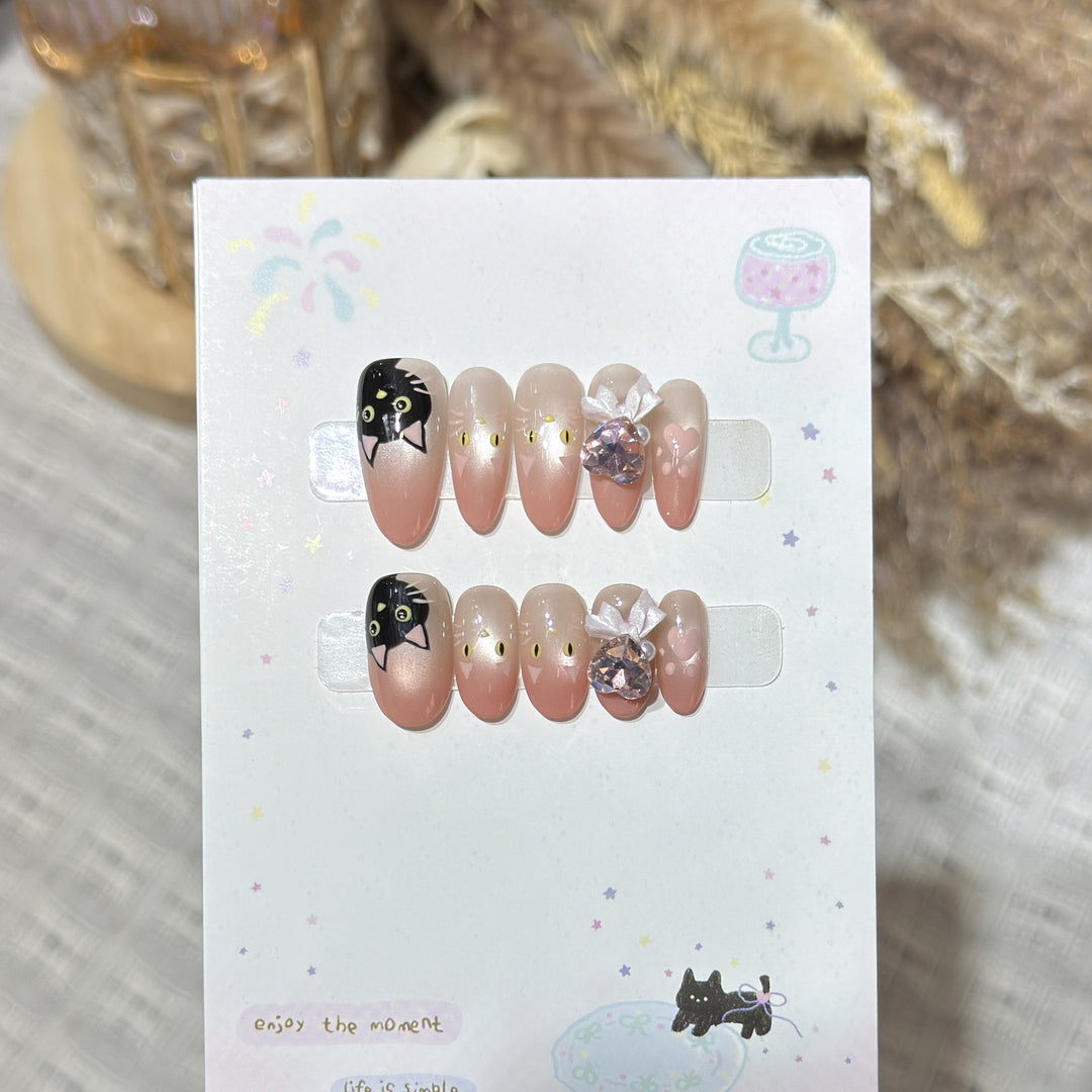 Whimsical Cat-Themed Press-On Nail Set Bowlift
