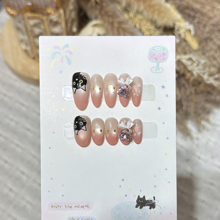 Whimsical Cat-Themed Press-On Nail Set Bowlift