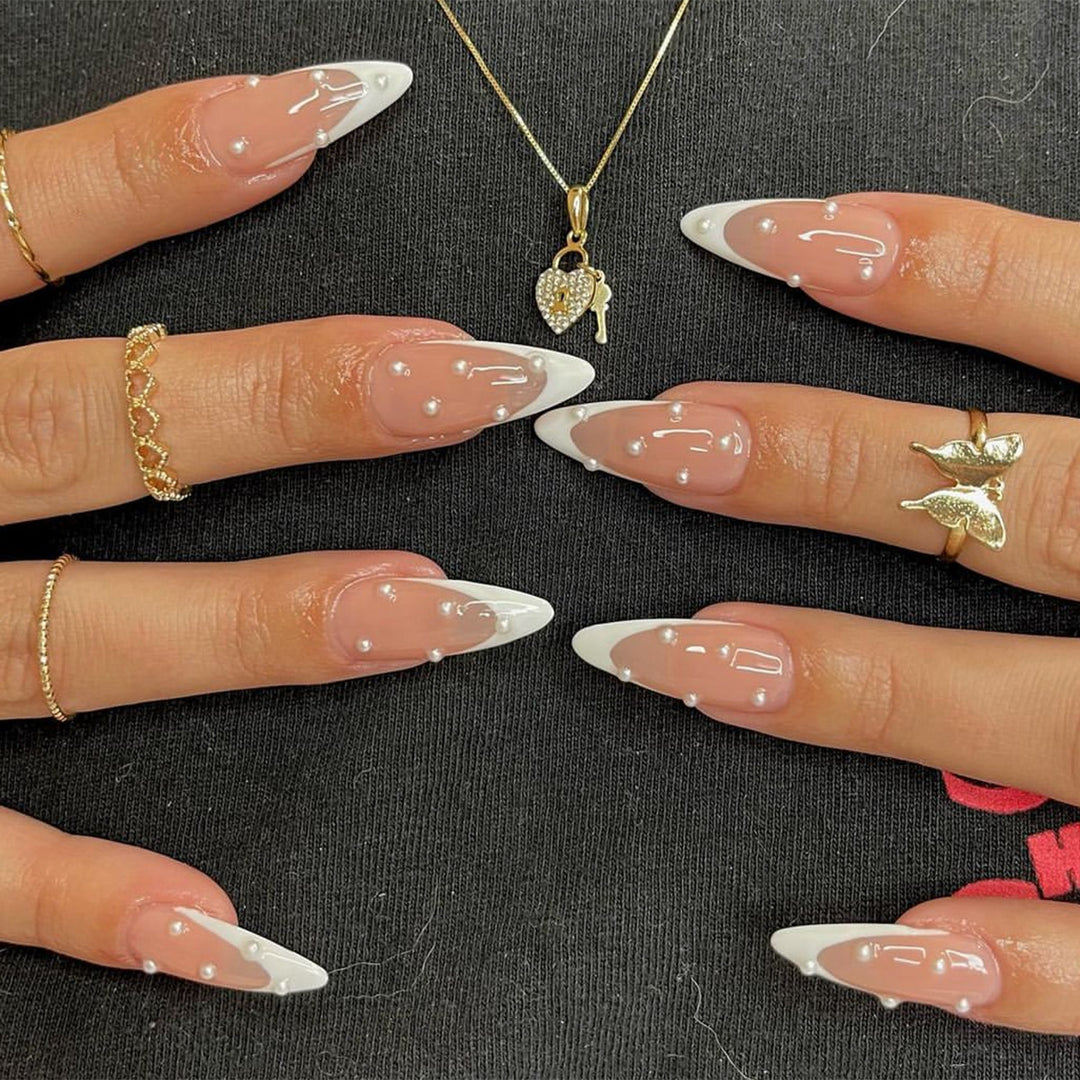 Artificial nail set with elegant French tips Bowlift