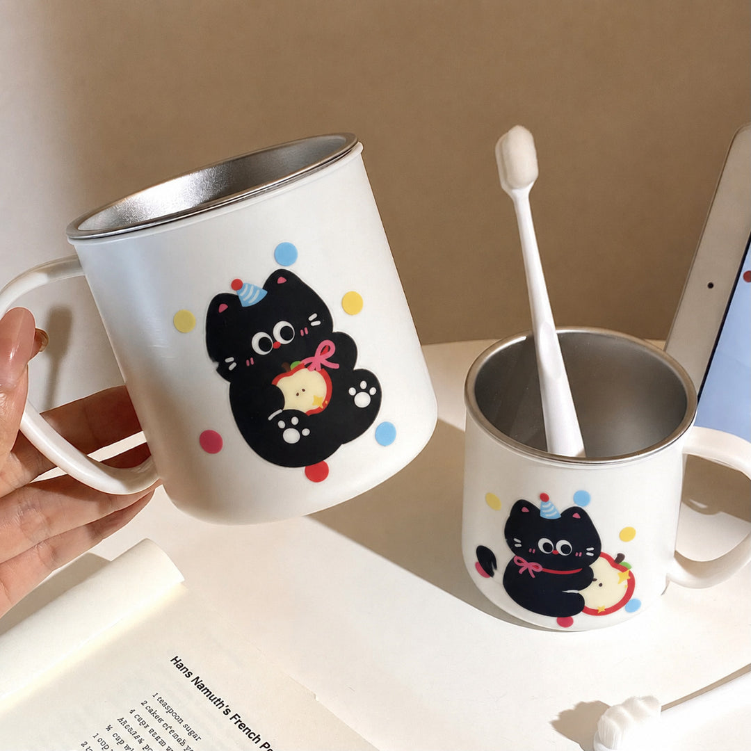 Ceramic mug with playful animal motif Bowlift