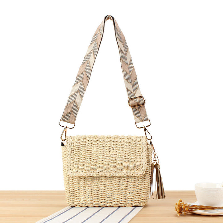 Handbag with Adjustable Width Shoulder Strap Bowlift