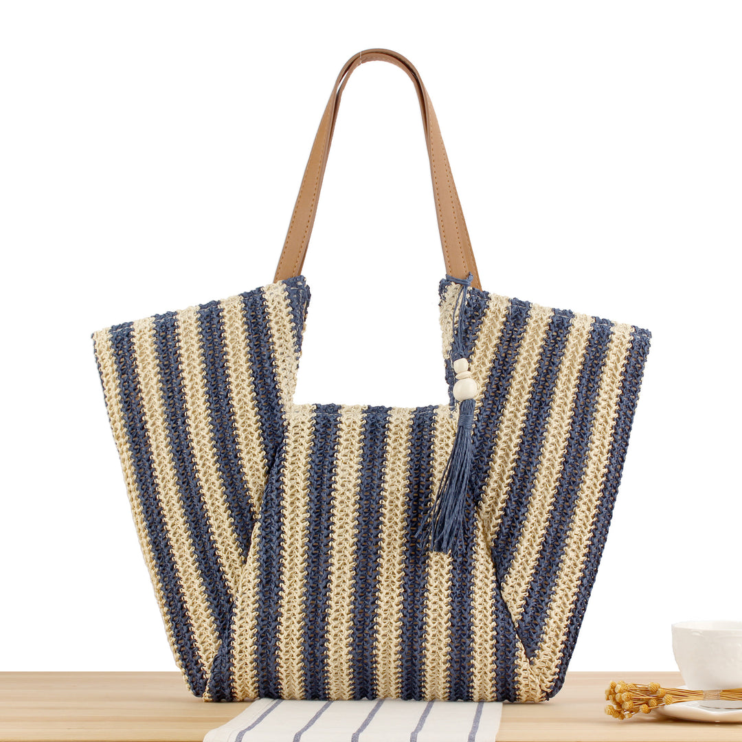 Fashionable market shoulder bag with elegant fringes Bowlift