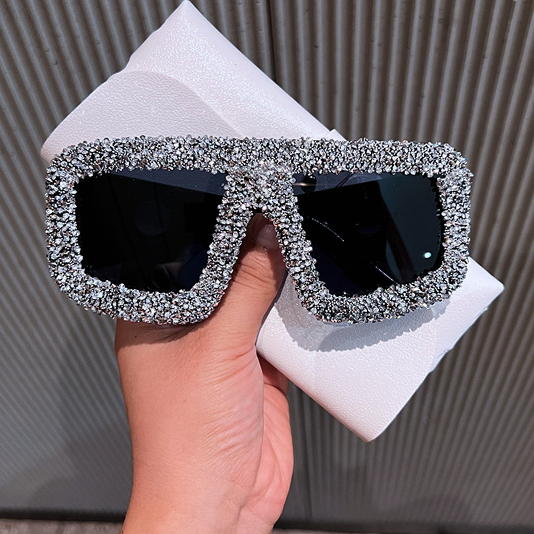 Women's sunglasses with extravagant rhinestone details Bowlift