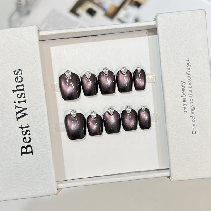 Elegant Gel Press-On Nail Set with Rhinestone Details Bowlift