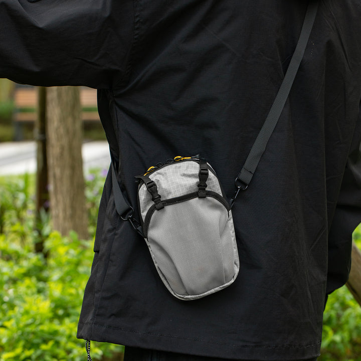 Wearable Smartphone Hip Bag with Adjustable Shoulder Strap Bowlift