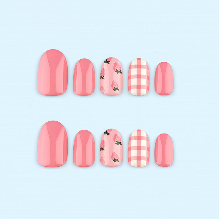 Artificial nails in fresh strawberry design Bowlift