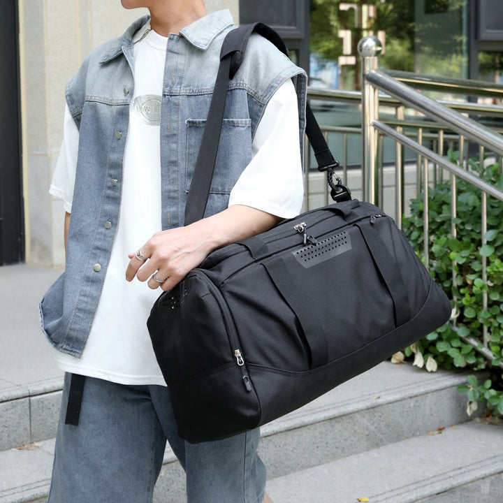 Sporty travel bag with insulating interior compartment Bowlift