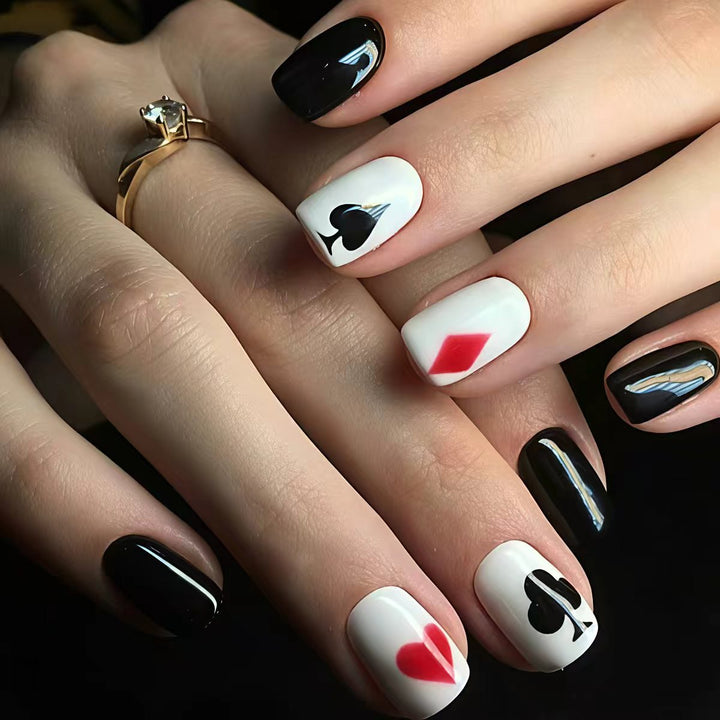 Playing Card-Themed Nail Art Bowlift