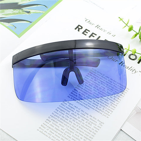 Ladies sport sunglasses in futuristic design Bowlift